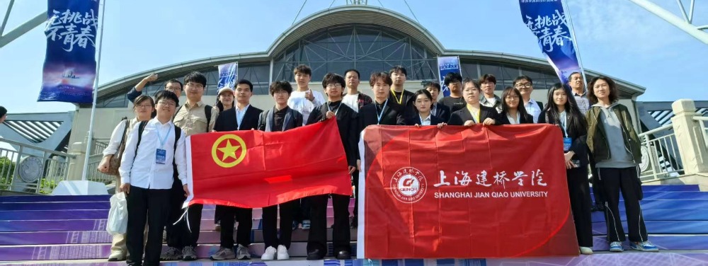 机电学子在第十九届“挑战杯”大...