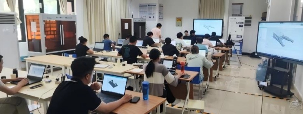 上海建桥学院智能制造学子闪耀国...